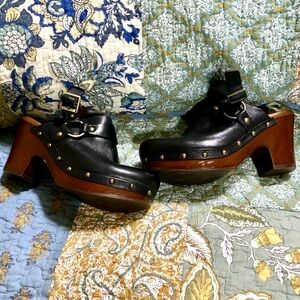 Kork-Ease Black Leather Clogs with Brown Wooden Heel 7 38 EUC